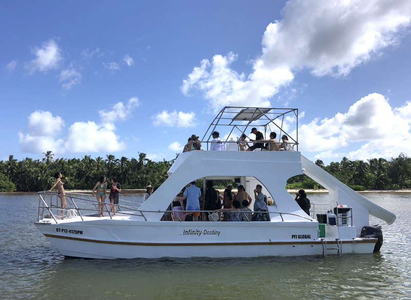 party boat 2